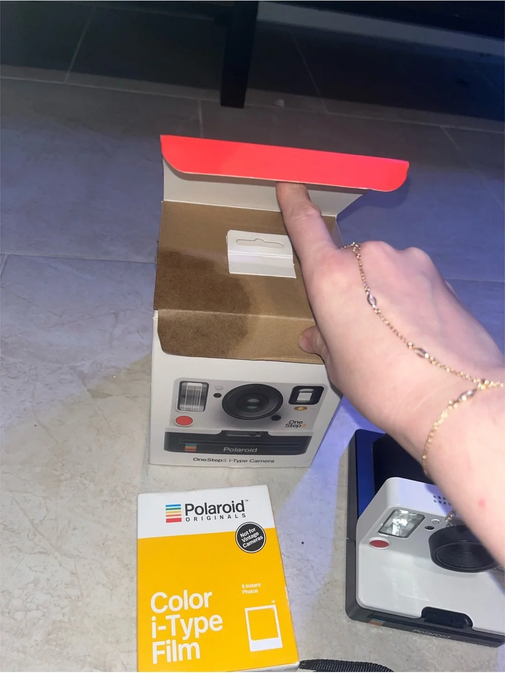 Polaroid OneStep i-Type Instant Camera — White with Black Accents